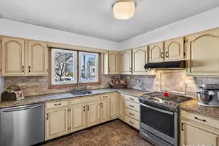 214 Alps Rd, Branford, CT 06405 - Photo 6