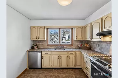 214 Alps Road #31, Branford, CT 06405 - Photo 6