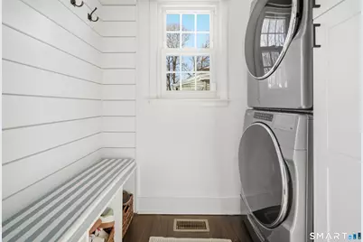 25 Helen Street, Fairfield, CT 06824 - Photo 12