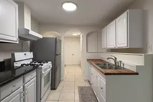 1787 Stratfield Rd, Fairfield, CT 06825 - Photo 2