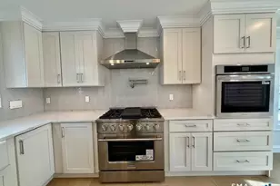 102 Corona Dr, Milford, CT 06460 - Photo 10