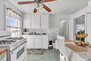 10 Burritt Ave, Norwalk, CT 06854 - Photo 22