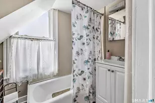 10 Burritt Ave, Norwalk, CT 06854 - Photo 14