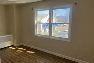 521 Middle Tpke E, Manchester, CT 06040 - Photo 1