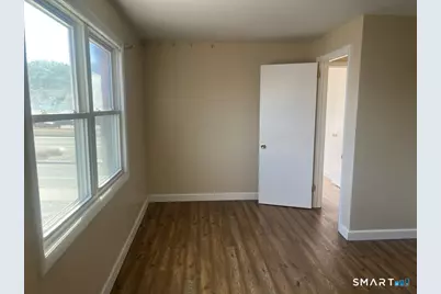521 Middle Turnpike East, Manchester, CT 06040 - Photo 2