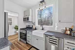 1486 Route 163, Montville, CT 06370 - Photo 10