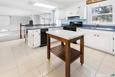 5 Sparkle Street, Enfield, CT 06082 - Photo 6