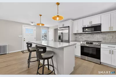 87 West Street, Manchester, CT 06040 - Photo 2