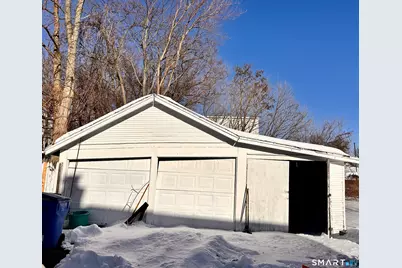 16 Henry Street, Hartford, CT 06114 - Photo 16