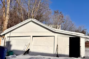 16 Henry St, Hartford, CT 06114 - Photo 16