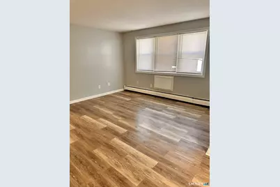 16 Henry Street, Hartford, CT 06114 - Photo 4