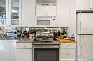 419 Heritage Vlg, Southbury, CT 06488 - Photo 14