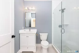 185 Main St, East Lyme, CT 06357 - Photo 28