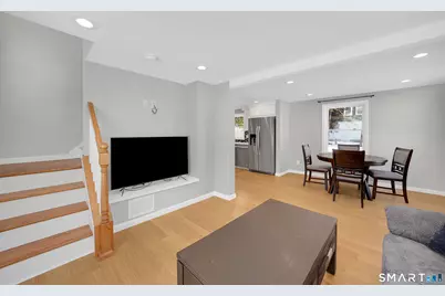 10 Elm Avenue, Enfield, CT 06082 - Photo 8