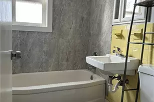 42 Abner Ct, Bridgeport, CT 06606 - Photo 12