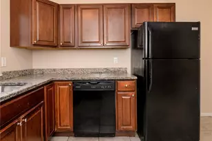 42 Abner Ct, Bridgeport, CT 06606 - Photo 4