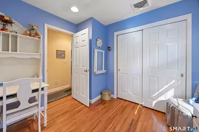 196 Mariomi Road, New Canaan, CT 06840 - Photo 18