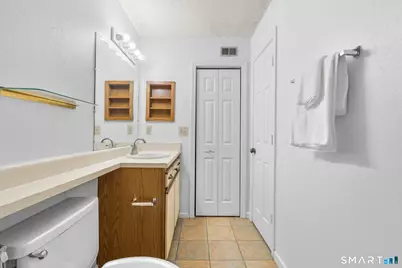 301 Carriage Crossing Lane #301, Middletown, CT 06457 - Photo 16
