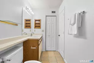 301 Carriage Crossing Ln, Middletown, CT 06457 - Photo 16