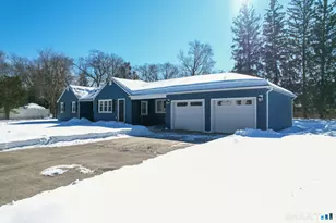 70 Scrub Oak Rd, North Haven, CT 06473 - Photo 2