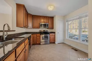 15 Freedom Way, East Lyme, CT 06357 - Photo 6