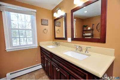 21 North Drive, Simsbury, CT 06070 - Photo 20