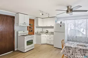 200 Short Beach Rd, East Haven, CT 06512 - Photo 30