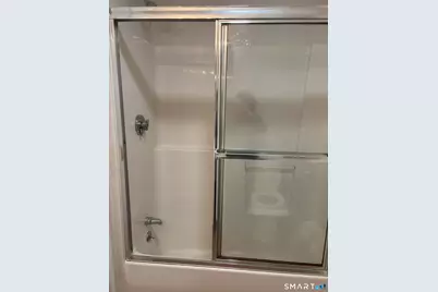 98 Ridgewood Avenue #Cottage, Stamford, CT 06907 - Photo 10