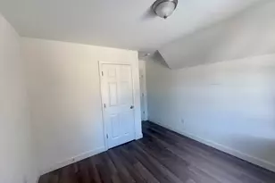 22 Brewster St, Waterbury, CT 06704 - Photo 10