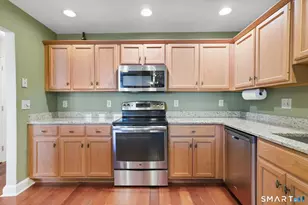 631 Danbury Rd, Ridgefield, CT 06877 - Photo 10