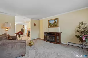 34 Nathan Hale Ct, Cheshire, CT 06410 - Photo 4