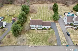 11 Nature Trail, Hamden, CT 06518 - Photo 2