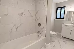 9 Willow Ct, Cromwell, CT 06416 - Photo 6