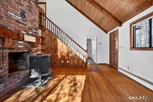 18 Deer Path Ln, North Branford, CT 06471 - Photo 4