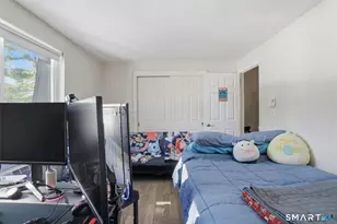 27 Burgoyne St, West Hartford, CT 06110 - Photo 20