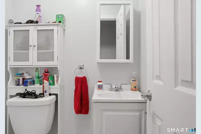 27 Burgoyne Street #APT E, West Hartford, CT 06110 - Photo 16