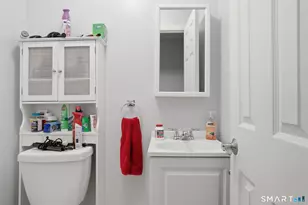 27 Burgoyne St, West Hartford, CT 06110 - Photo 16