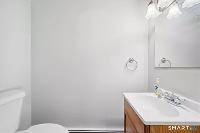 107 Woodland Drive #APT B, Montville, CT 06382 - Photo 4