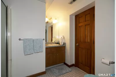 36 Frechette Circle, Manchester, CT 06040 - Photo 14