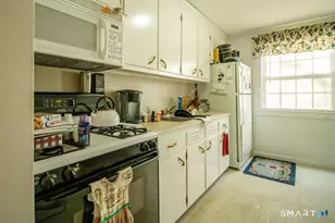 94 Pennsylvania Ave, New Britain, CT 06052 - Photo 14