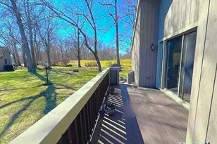 261 Agawam Dr, Stratford, CT 06614 - Photo 36