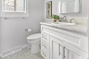 261 Agawam Dr, Stratford, CT 06614 - Photo 22