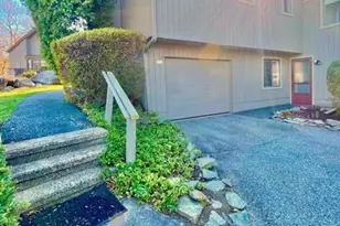 261 Agawam Dr, Stratford, CT 06614 - Photo 36
