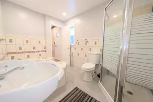 139 Little Deer Rd, Bridgeport, CT 06606 - Photo 18