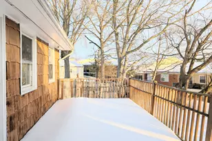 139 Little Deer Rd, Bridgeport, CT 06606 - Photo 34