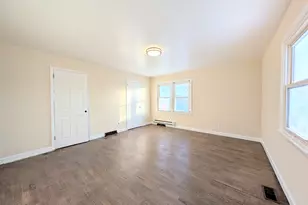 139 Little Deer Rd, Bridgeport, CT 06606 - Photo 22