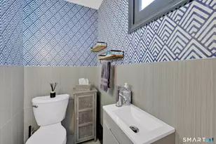 153 Brewster Rd, West Hartford, CT 06117 - Photo 20