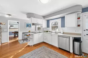 153 Brewster Rd, West Hartford, CT 06117 - Photo 18