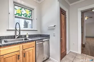 48 Winthrop Ct, Milford, CT 06460 - Photo 14