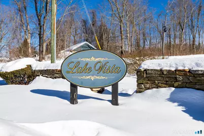 104 Lake Vista Drive #104, East Hampton, CT 06424 - Photo 4